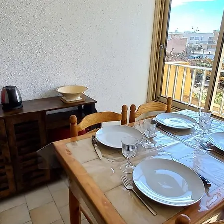 Apartment Agreable Avec Piscine *